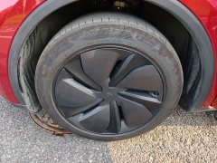 Tesla Model Y Rear-Wheel Drive - ფოტო 16