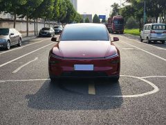 Tesla Model Y Rear-Wheel Drive - ფოტო 2