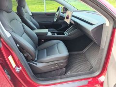 Tesla Model Y Rear-Wheel Drive - ფოტო 9