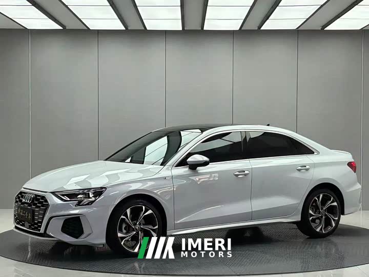 Audi A3 A3L Limousine 35 TFSI Luxury Sport