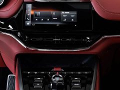 Aston Martin DBX 4.0T V8 707 - ფოტო 9