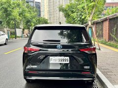 Toyota Sienna 2021 2.5L Hybrid Premium Edition - ფოტო 3
