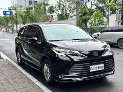 Toyota Sienna 2021 2.5L Hybrid Premium Edition - ფოტო 4