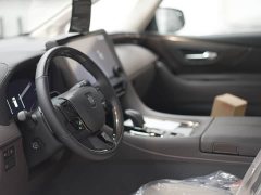 Toyota Vellfire Crown Hybrid 2.5L Executive Premier Edition - ფოტო 5