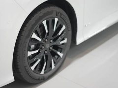 Toyota Vellfire Crown Hybrid 2.5L Executive Premier Edition - ფოტო 8