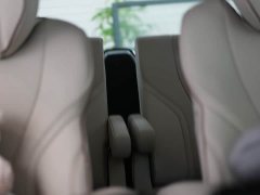 Lexus LM 500h Six-Seat Premium Edition - ფოტო 11