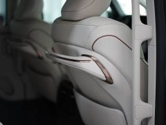 Lexus LM 500h Six-Seat Premium Edition - ფოტო 16