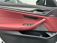 BMW 5 Series 525Li M Sport Package - ფოტო 4