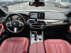 BMW 5 Series 525Li M Sport Package - ფოტო 9