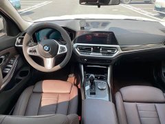 BMW 3 Series Facelift 325Li M Sport Package - ფოტო 10