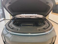 Li Auto L8 Ultra Smart Refresh Edition - ფოტო 5