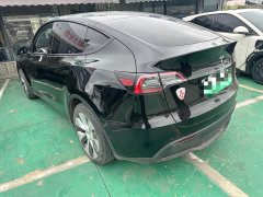 Tesla Model Y Rear-Wheel Drive - ფოტო 9