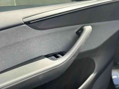 Tesla Model Y Rear-Wheel Drive - ფოტო 8