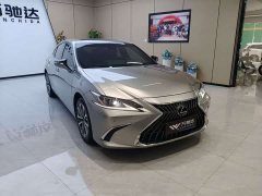 Lexus ES 2022 300h Excellence Edition - ფოტო 1