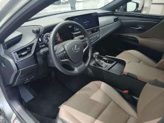 Lexus ES 2022 300h Excellence Edition - ფოტო 7