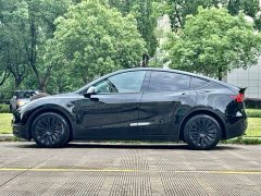 Tesla Model Y Standard Range RWD - ფოტო 11