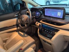 Buick GL8 2022 Land Executive Cabin 652T Luxury - ფოტო 3