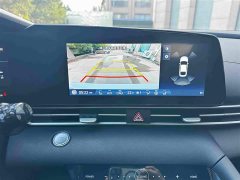 Hyundai Elantra 1.5L CVT Luxury - ფოტო 11