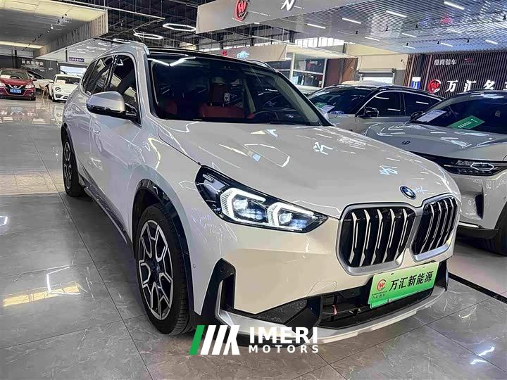 BMW iX1 xDrive30L X Design Package