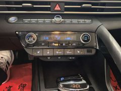 Hyundai Elantra 1.5L CVT Luxury - ფოტო 10