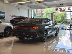 Hyundai Elantra 1.5L CVT Luxury - ფოტო 19