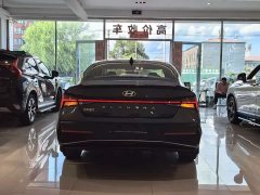 Hyundai Elantra 1.5L CVT Luxury - ფოტო 20