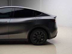 Tesla Model Y Standard Range RWD - ფოტო 8