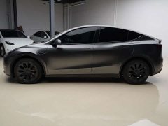 Tesla Model Y Standard Range RWD - ფოტო 9