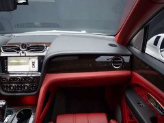 Bentley Bentayga 4.0T V8 - ფოტო 17