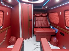 Toyota HIACE 3.5L Automatic - ფოტო 14
