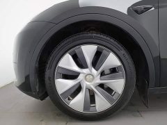 Tesla Model Y Rear-Wheel Drive - ფოტო 17