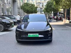 Tesla Model Y Rear-Wheel Drive - ფოტო 2