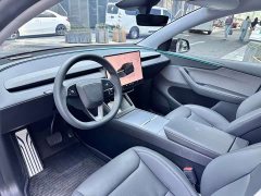 Tesla Model Y Rear-Wheel Drive - ფოტო 4