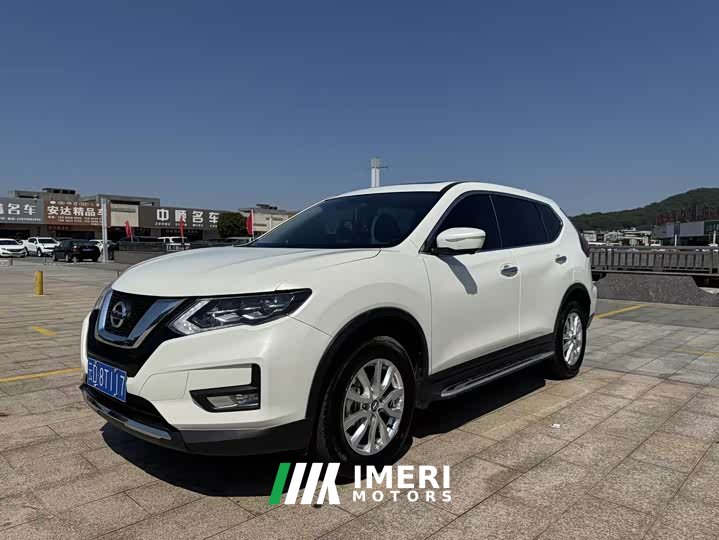 Nissan Qashqai 2.0L FWD Smart Connect Premium Edition