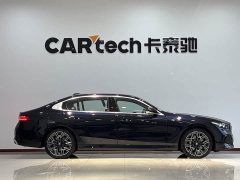 BMW 5 Series 530Li Luxury M Sport Package - ფოტო 4