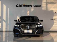 BMW 5 Series 530Li Luxury M Sport Package - ფოტო 2