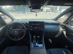 Toyota Vellfire Crown Hybrid 2.5L Executive Premier Edition - ფოტო 6