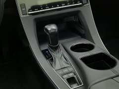 Toyota Avalon 2019 Hybrid 2.5L Luxury National VI - ფოტო 13