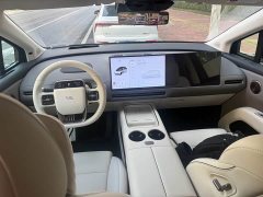 Li Auto i8 Standard Edition - ფოტო 8