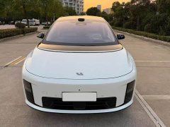Li Auto i8 2025 Standard Edition - ფოტო 2