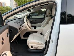 Li Auto i8 2025 Standard Edition - ფოტო 4