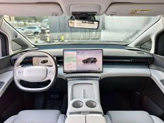 XPeng X9 BEV Starship Edition - ფოტო 18