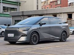 XPeng X9 BEV Starship Edition - ფოტო 6