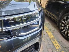 Volkswagen Touareg 300TSI FWD Full Moon Edition - ფოტო 5