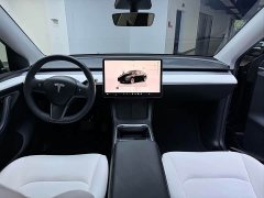Tesla Model Y Rear-Wheel Drive - ფოტო 11