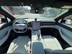 NIO ES6 75kWh - ფოტო 15
