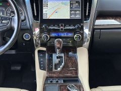 Toyota Alphard Hybrid 2.5L Luxury - ფოტო 6