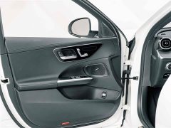 Mercedes-Benz C-Class Facelift C 200 L Sport Edition - ფოტო 13