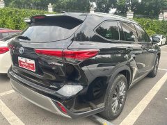 Toyota Highlander 2022 Hybrid 2.5L AWD Premium 7-Seater - ფოტო 10