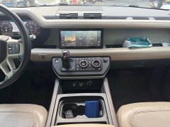 Land Rover Defender 110 P400 Dark Edition - ფოტო 15